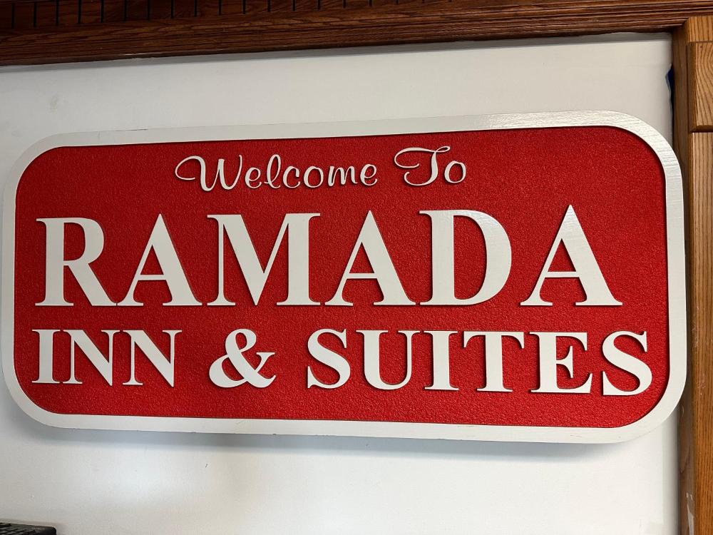 Ramada by Wyndham Saginaw Hotel & Suites